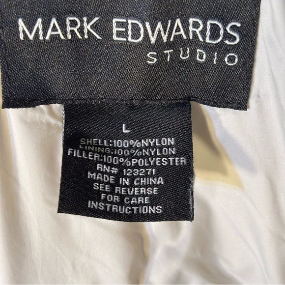 MARK EDWARDS STUDIO Women’s Puffer Vest Size L - Picture 10 of 12
